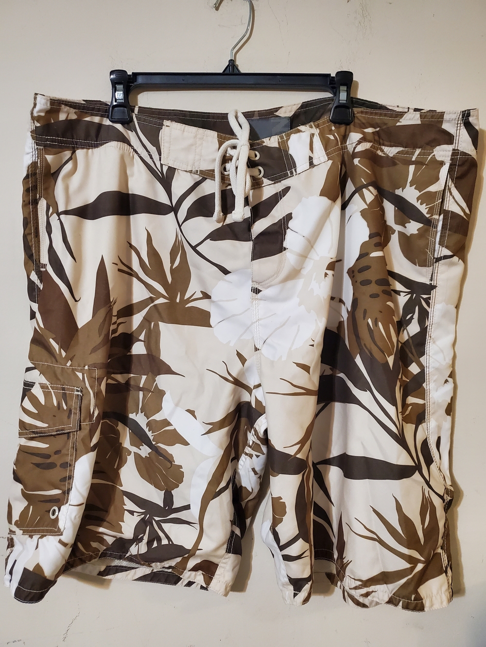 Y2k Tropical Leaf Print Cargo Swim Trunks in Brown and Cream XXL
